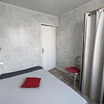 T3 Avec Terrasse Et Wifi, Proche Port à - Fr-1-420-142