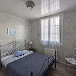 T3 Avec Terrasse Et Wifi, Proche Port à - Fr-1-420-142 Apartamento *