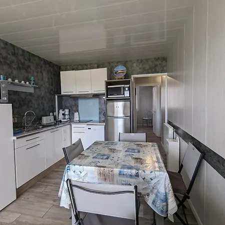 Apartamento T3 Avec Terrasse Et Wifi, Proche Port A - Fr-1-420-142 *