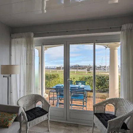 T3 Avec Terrasse Et Wifi, Proche Port A - Fr-1-420-142 *