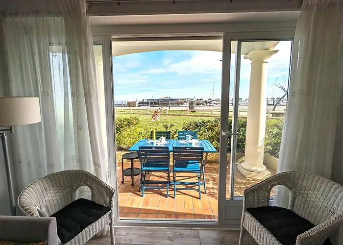 T3 Avec Terrasse Et Wifi, Proche Port à - Fr-1-420-142 Appartement *